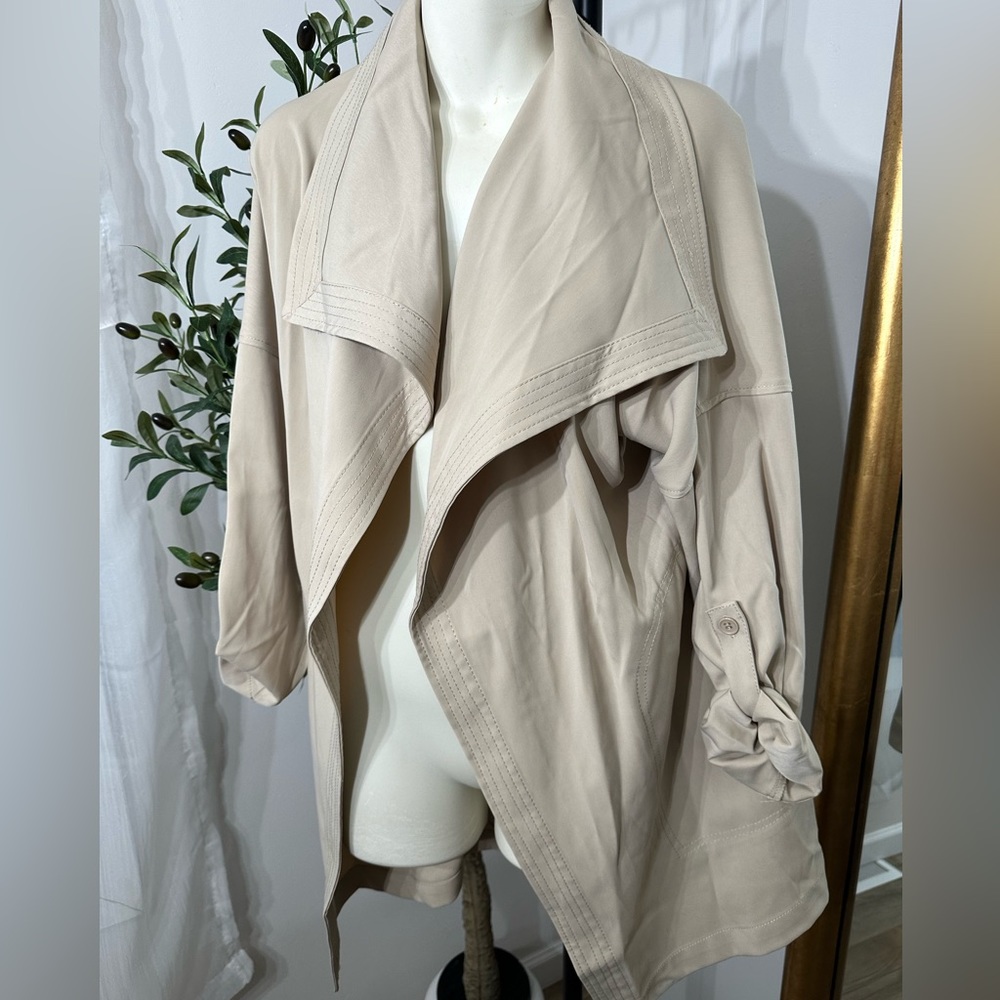 NWT Max Stuido Jacket